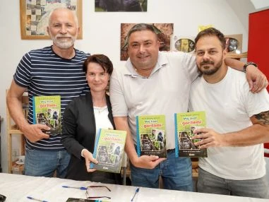 Můj život s gorilami - Marek Ždánský vypravuje